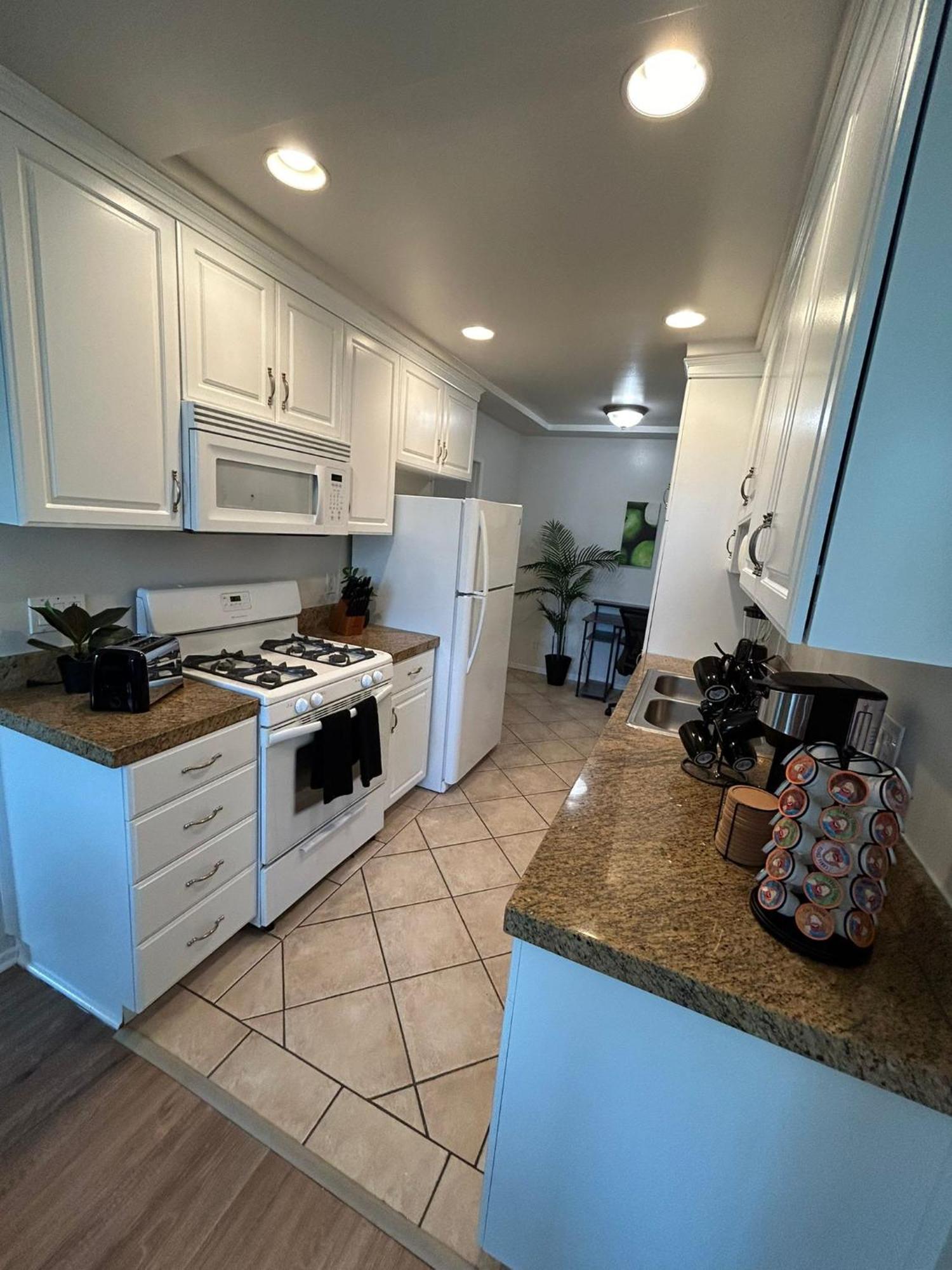 Beverly Hills Midle 1 Bedroom With Parking 202 Apartamento Los Ángeles